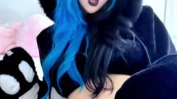 Horny Goth Girl Grinds Her Dildo