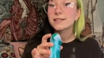 Goth Girl Rates Your Dick