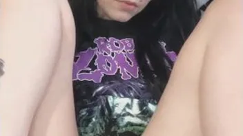 Tattooed Goth Girl Masturbates in Band Tee